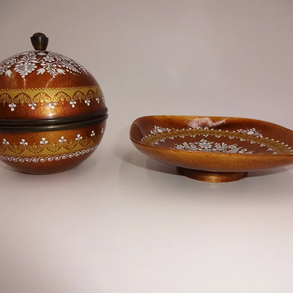 Enamel Steinbock Email Round Trinket Box & Square Tray Gold White Flowers Woman